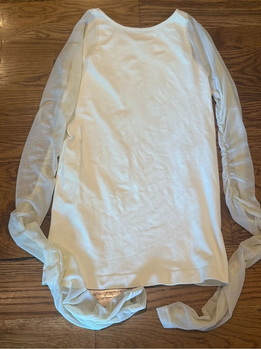 Free People Intimately. Scrunch Sleeve Seamless Top. Ivory. Size XS.